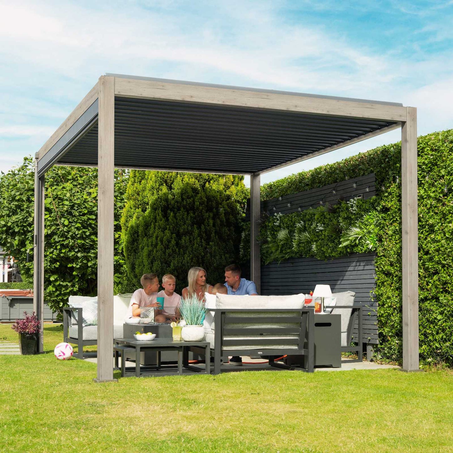 Titan Free Standing 3.0*3.0M Square Manually Operated Pergola (Wood Look)
