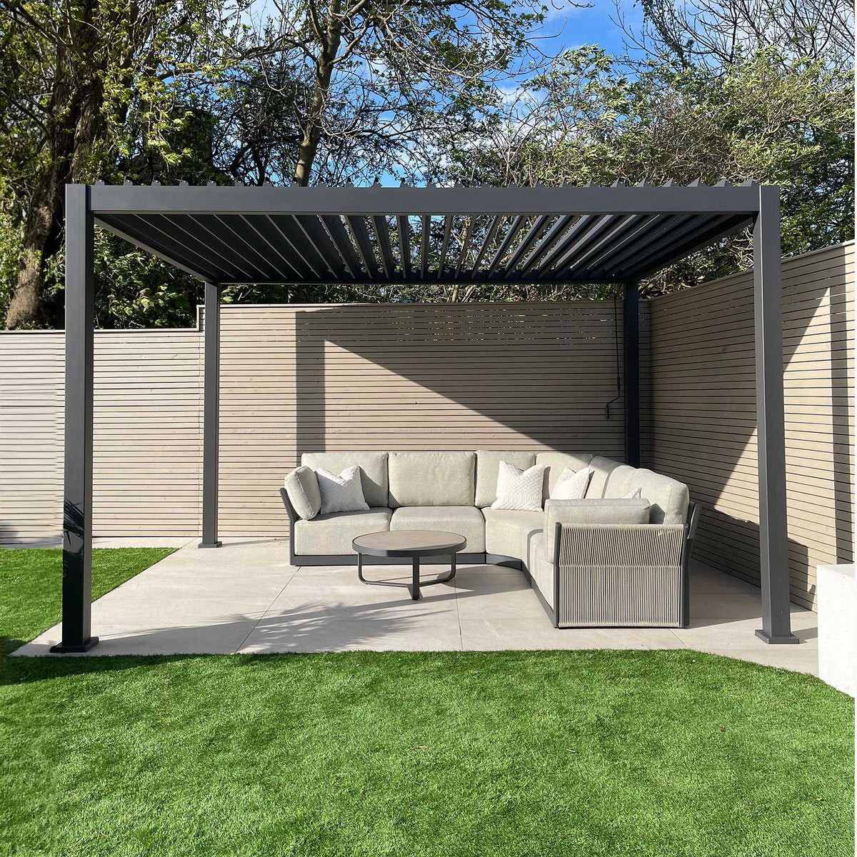 Titan Free Standing 4.0*3.6M Rectangular Manually Operated Pergola