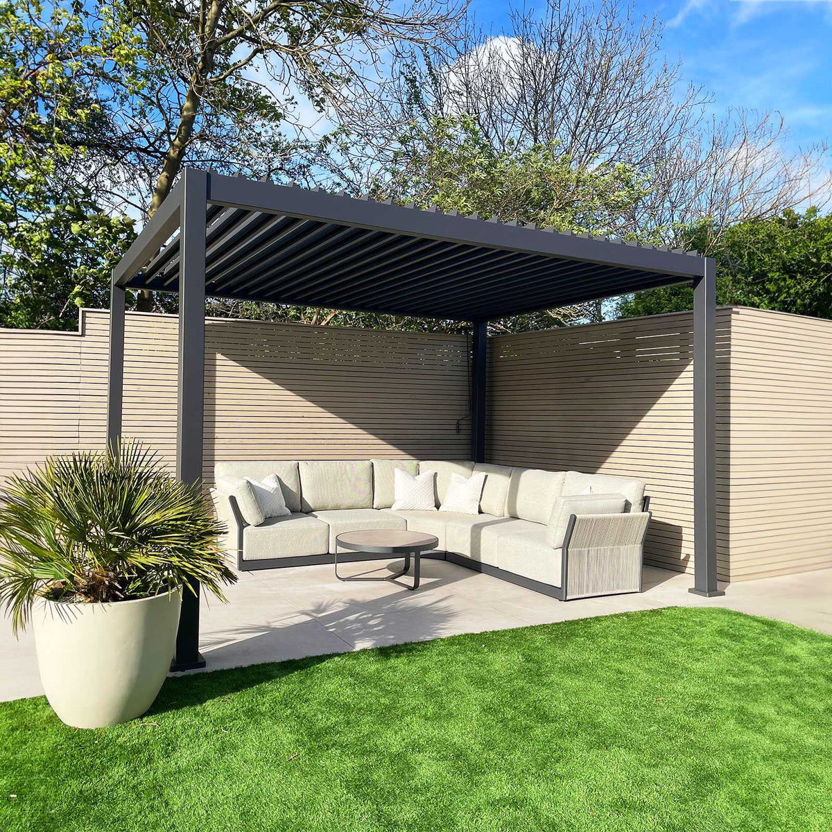 Titan Free Standing 4.0*3.6M Rectangular Manually Operated Pergola